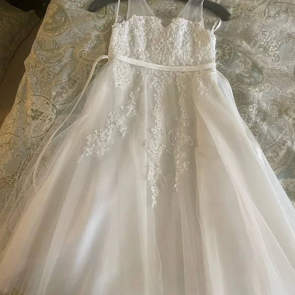 open lace back dress New V Neck First Communion Dresses for Girls flower girl dresses for –  yewendress